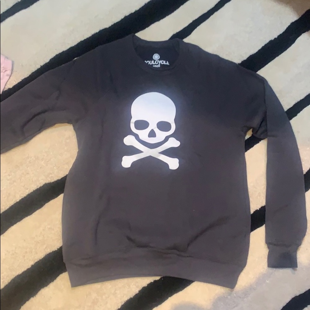 Grey skull sweatshirt